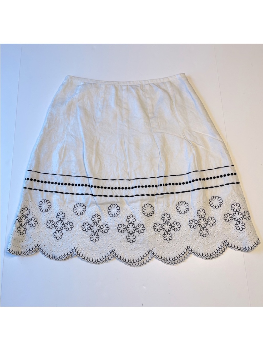 Loft Linen White Black Floral Embroidered Eyelet Pleated Scalloped Hem Skirt